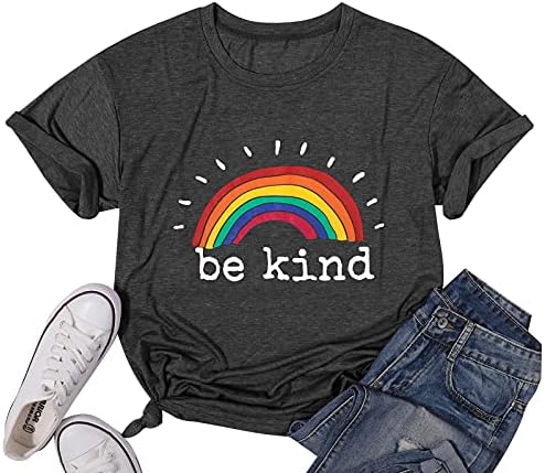 Seja gentil camisetas para mulheres arco -íris