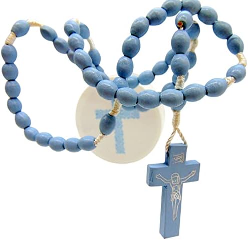 Westmon Works Boys First Communion Rosary com contas de madeira e crucifixo em um caso de proteção correspondente e cartão sagrado