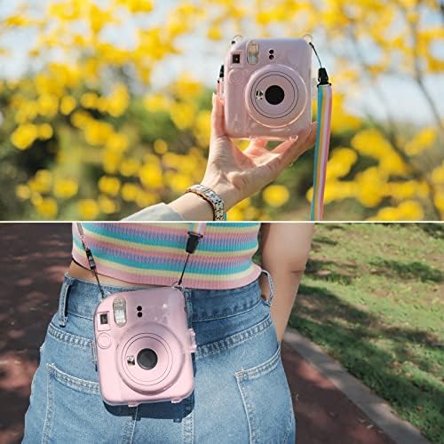 Muziri Kinokoo Claro Caso para Fujifilm Fuji Instax Mini 12/Polaroid Mini 12 Câmera - Bolsa de caixa de proteção de PVC dura transparente com bolso de foto e correia de arco -íris e arco -íris