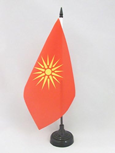 AZ Flag Macedônia Bandeira da mesa antiga 5 '' x 8 '' - Antiga bandeira da mesa da Macedônia 21 x 14 cm - Beck de plástico preto e base