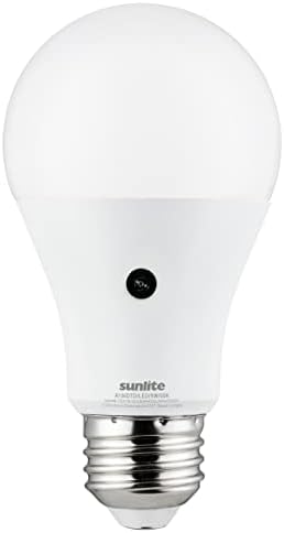 Sunlite 70318 LED DUSK TO DAWN A19 BULBA, 9 WATTS, 800 LUMENS, Base E26 Média, Sensor de fotocélulas externas não