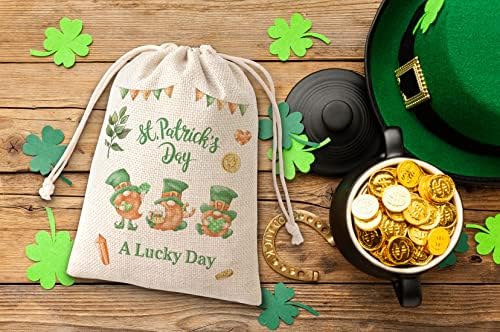 A festa do dia de São Patrício favorece as malas, sacolas de festa dos gnomos irlandeses, guloseimas de doces