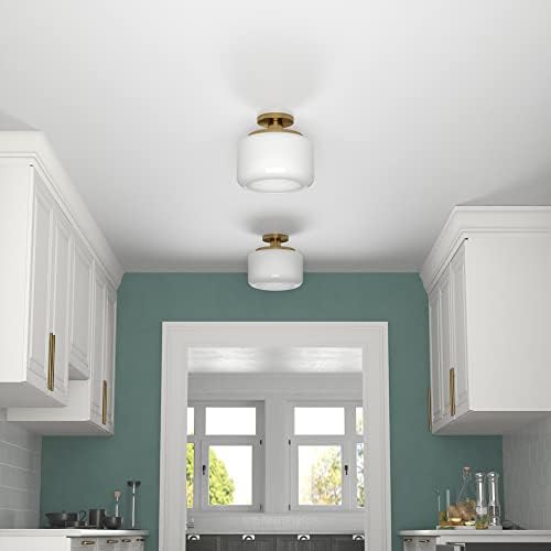Henn & Hart 11 de largura de largura semi com sombra de vidro em luminária de bronze/brancos, luminária de teto de montagem nivelada para cozinha, sala de estar, ouro