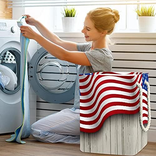 Cesta de lavanderia cesto de roupa dobrável com alças de armazenamento destacável, organizador de banheiro, bandeira infantil de brinquedos em um fundo de madeira
