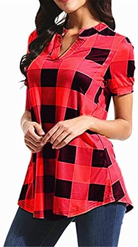 Andongnywell Tops xadrez casual para mulheres camiseta casual blusa estampada de manga curta Camiseta irregular de decote em V